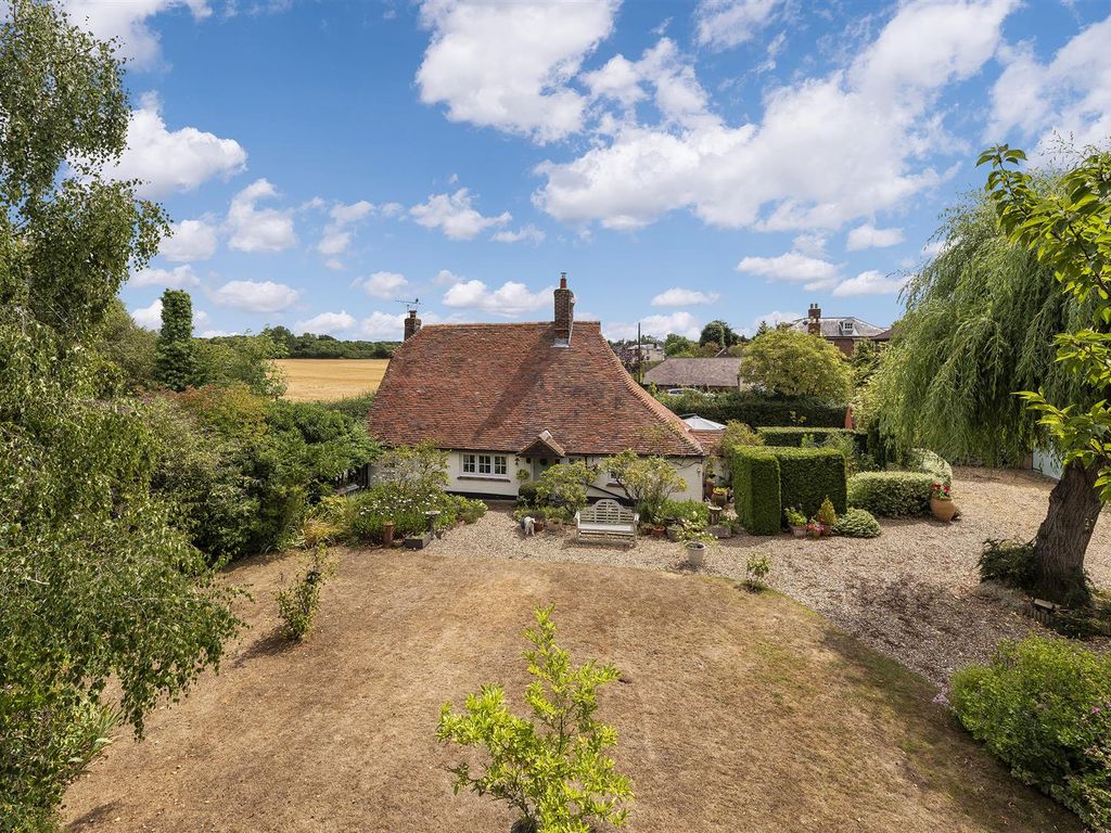 2 bed detached house for sale in Hale Street, East Peckham, Tonbridge