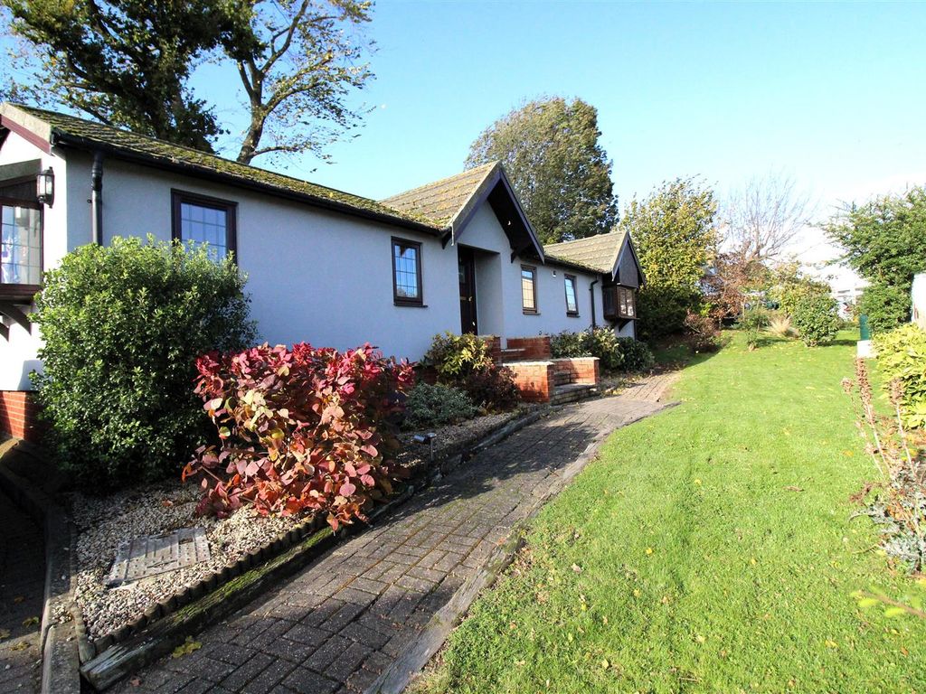 2 bed property for sale in Chalk Hill Lane, Great Blakenham, Ipswich