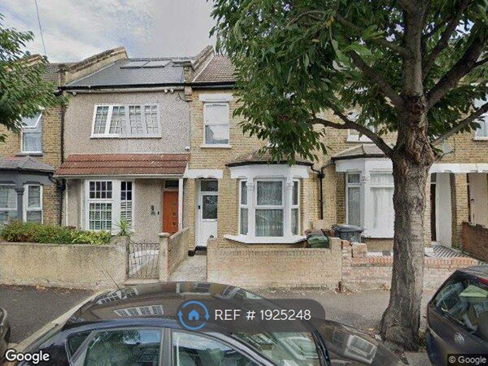3 bed terraced house to rent in Canning Road, London E17, £2,500 pcm