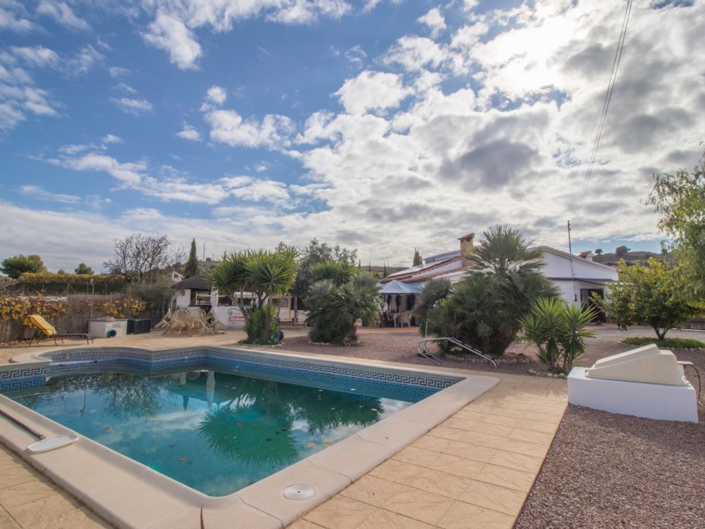 4 bed country house for sale in Valencia, Spain Zoopla