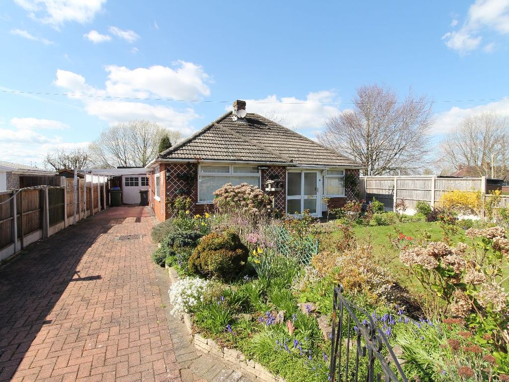 2 bed bungalow for sale in Hazeldene, Lincoln Road, Wrockwardine Wood