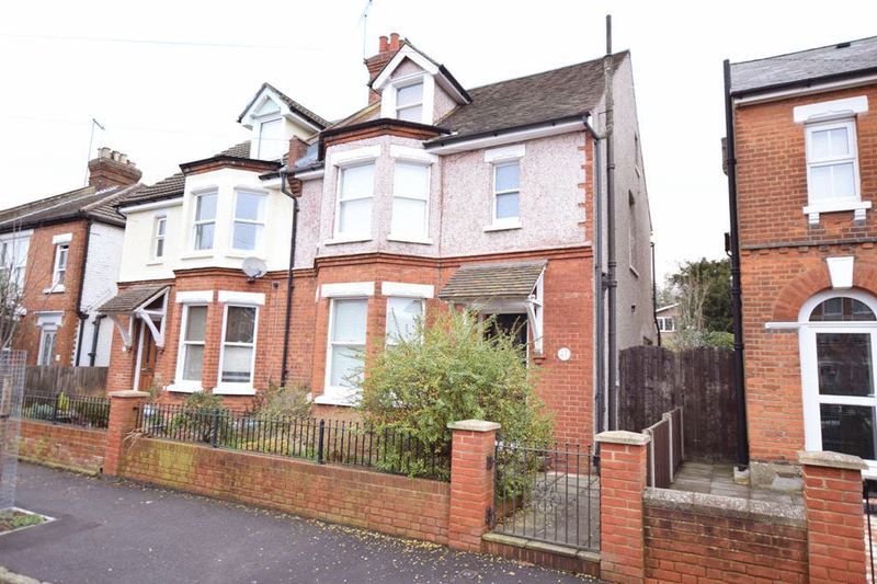 3 bed semidetached house to rent in Pine Grove, Penenden Heath