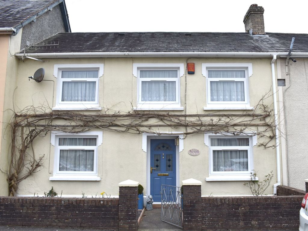 3 bed terraced house for sale in Mount Pleasant, Pencader, Carmarthen