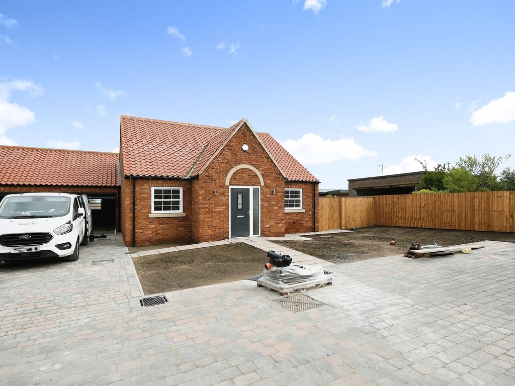 New home, 2 bed detached bungalow for sale in Robin Hood Grove