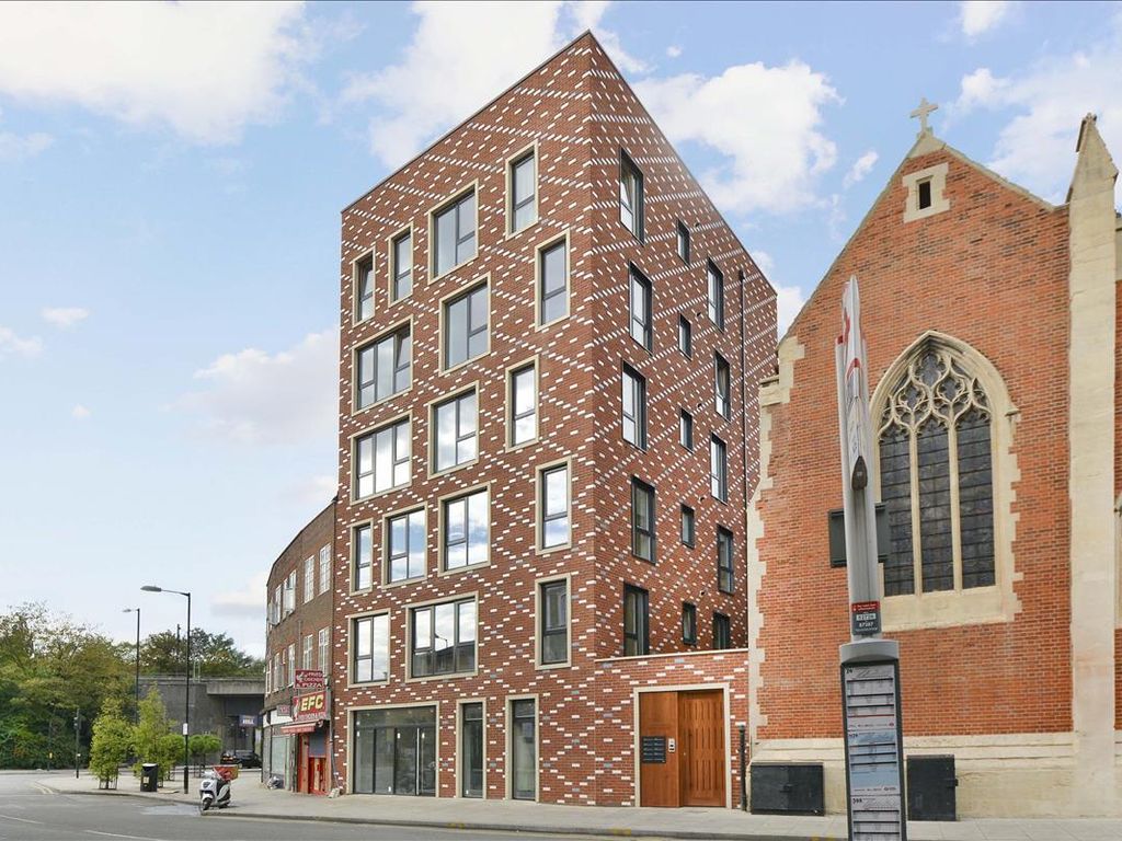 1 bed flat to rent in Eastway, Hackney Wick E9, £1,798 pcm Zoopla