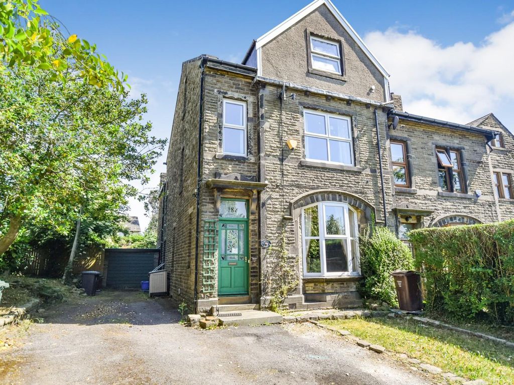 5 bed semidetached house for sale in Highfield Lane, Keighley, West