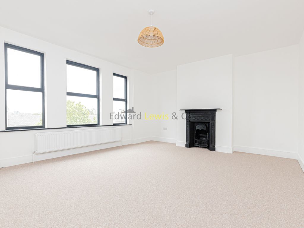 4 bed flat to rent in Stamford Hill, London N16, £4,225 pcm Zoopla