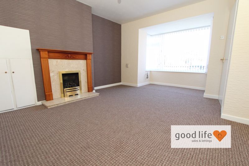 2 bed semidetached house to rent in Chelmsford Square, Hylton Castle