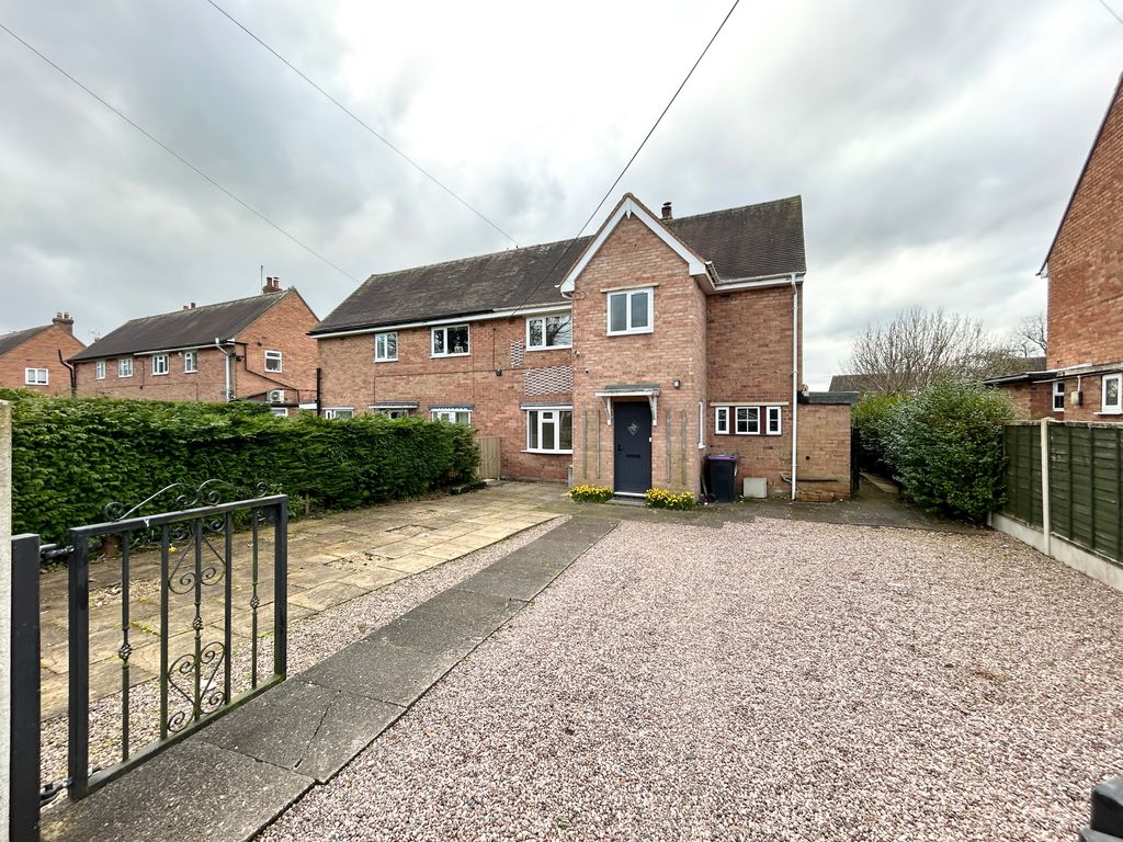 3 bed semidetached house to rent in Green Bank, Adderley, Market