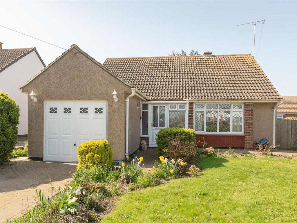 3 bed detached bungalow for sale in Queen Berthas Avenue, Birchington CT7 Zoopla