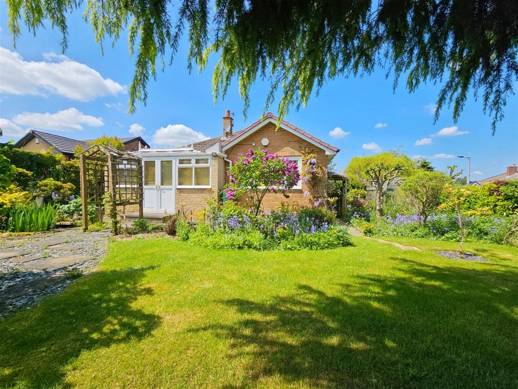 3 bed bungalow for sale in Lane Head Rise, Staincross, Barnsley S75