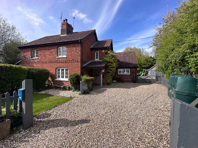 4 bed semidetached house for sale in Carr Lane, Wendling, Dereham NR19