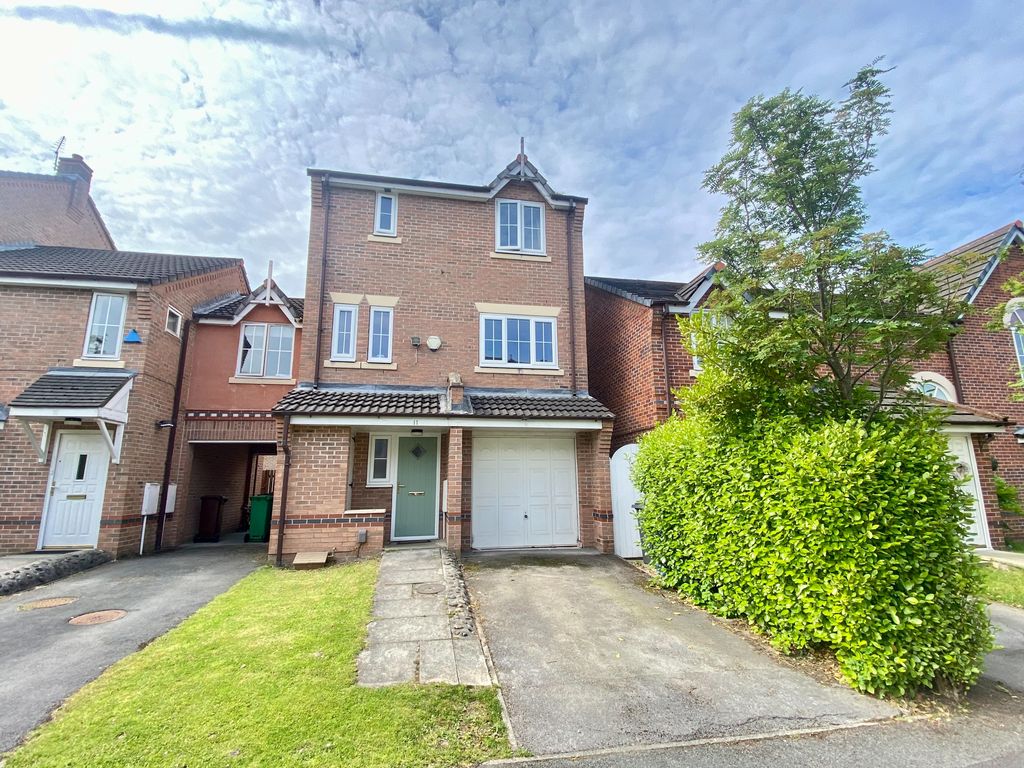 4 bed town house to rent in Chervil Close, Manchester M14 Zoopla