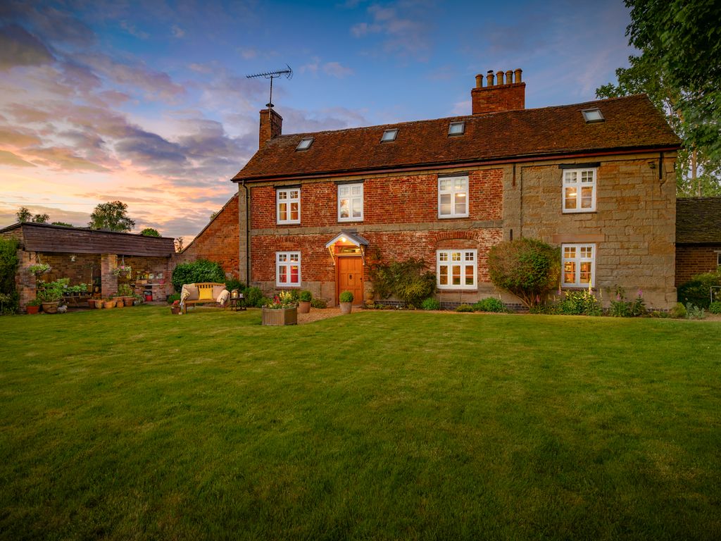 6 bed farmhouse for sale in Longbridge, Warwick CV34 Zoopla