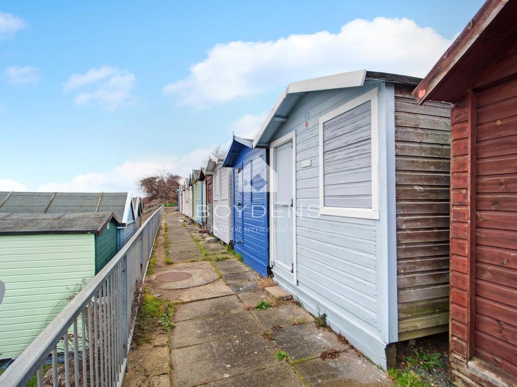 Property for sale in Southview Drive, Walton On The Naze CO14 Zoopla