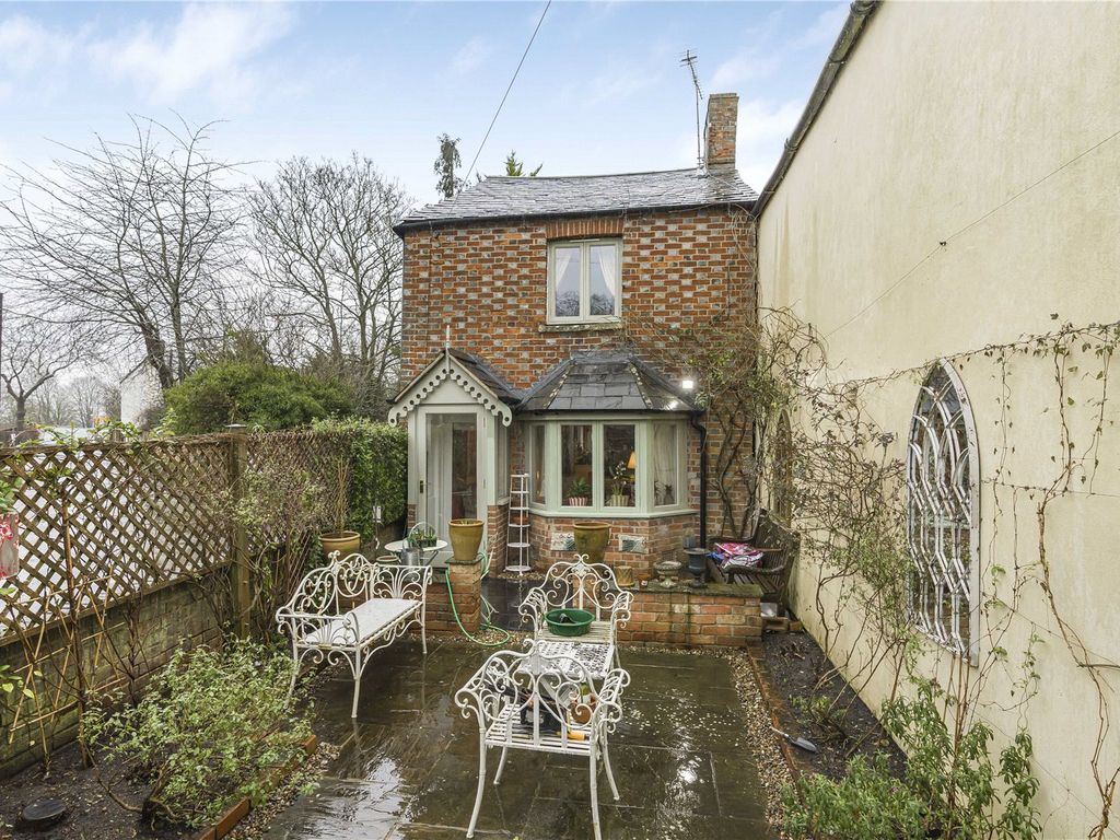 2 bed semidetached house for sale in Church Lane, Old Marston Village