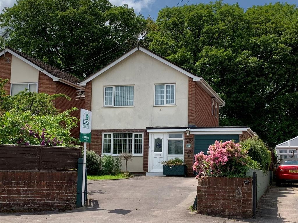 3 bed detached house for sale in Tufthorn Avenue, Milkwall, Coleford