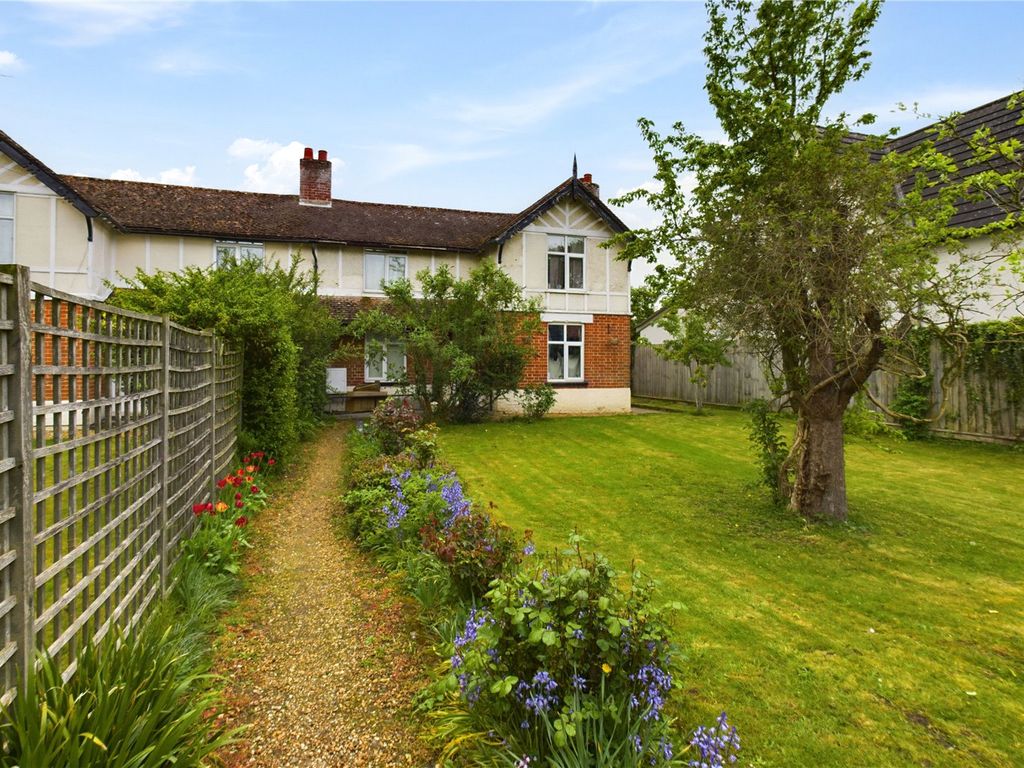 3 bed semidetached house for sale in Hilton Road, Fenstanton