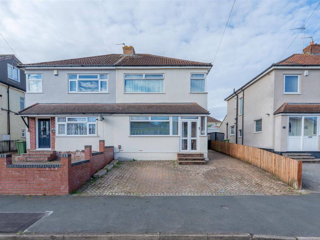 4 bed semidetached house for sale in Whitecross Avenue, Whitchurch
