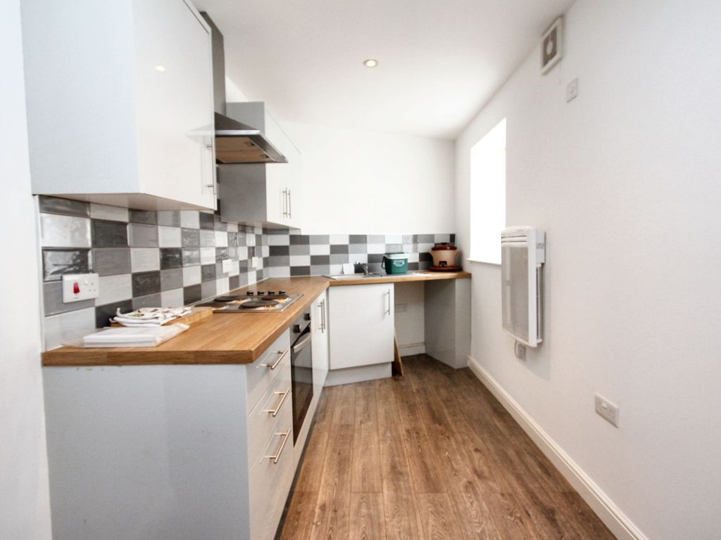 2 bed flat for sale in Hunter Street, Alexander House Hunter Street CF63, £120,000 Zoopla