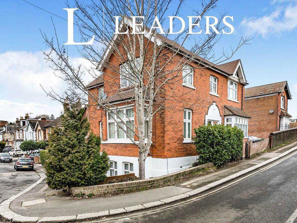 2 bed flat to rent in Linkfield Street, Redhill RH1 Zoopla