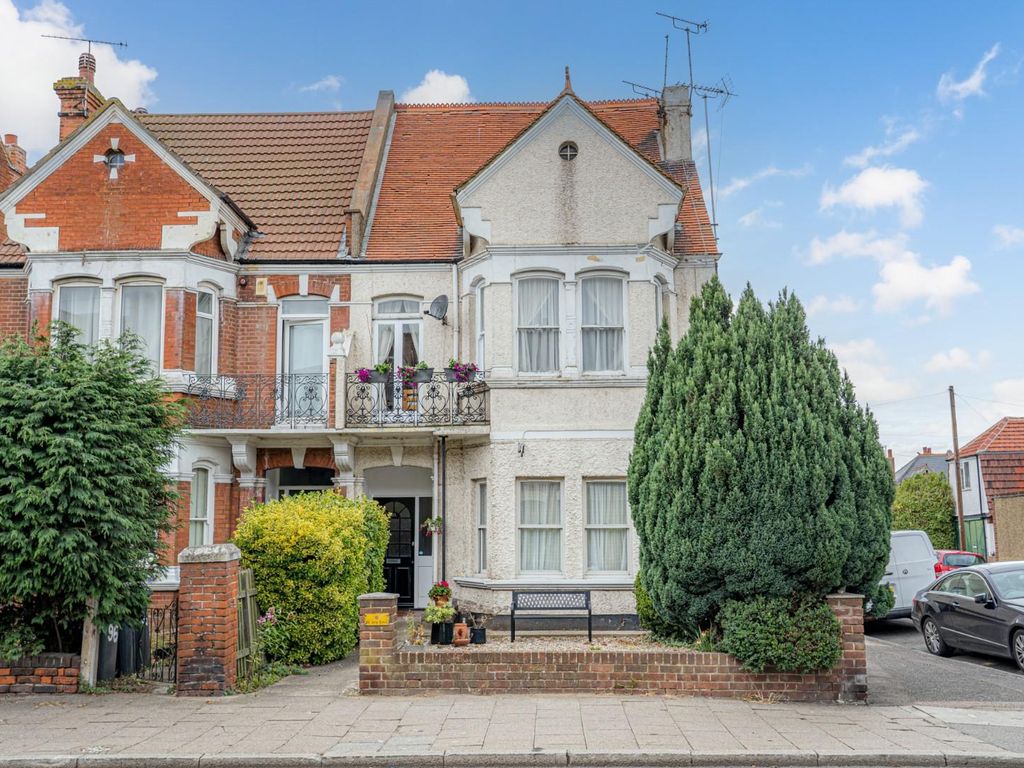 3 bed flat for sale in Canterbury Road, Herne Bay CT6 Zoopla