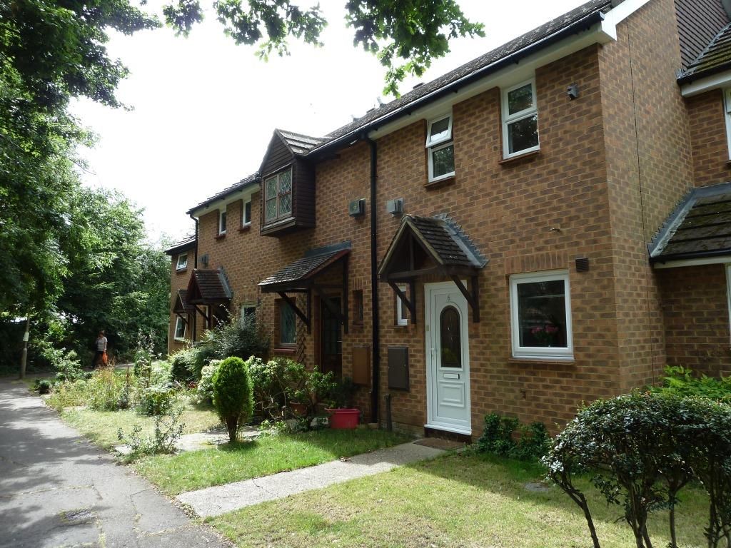 2 bed terraced house to rent in Greding Walk, Hutton, Brentwood CM13, £
