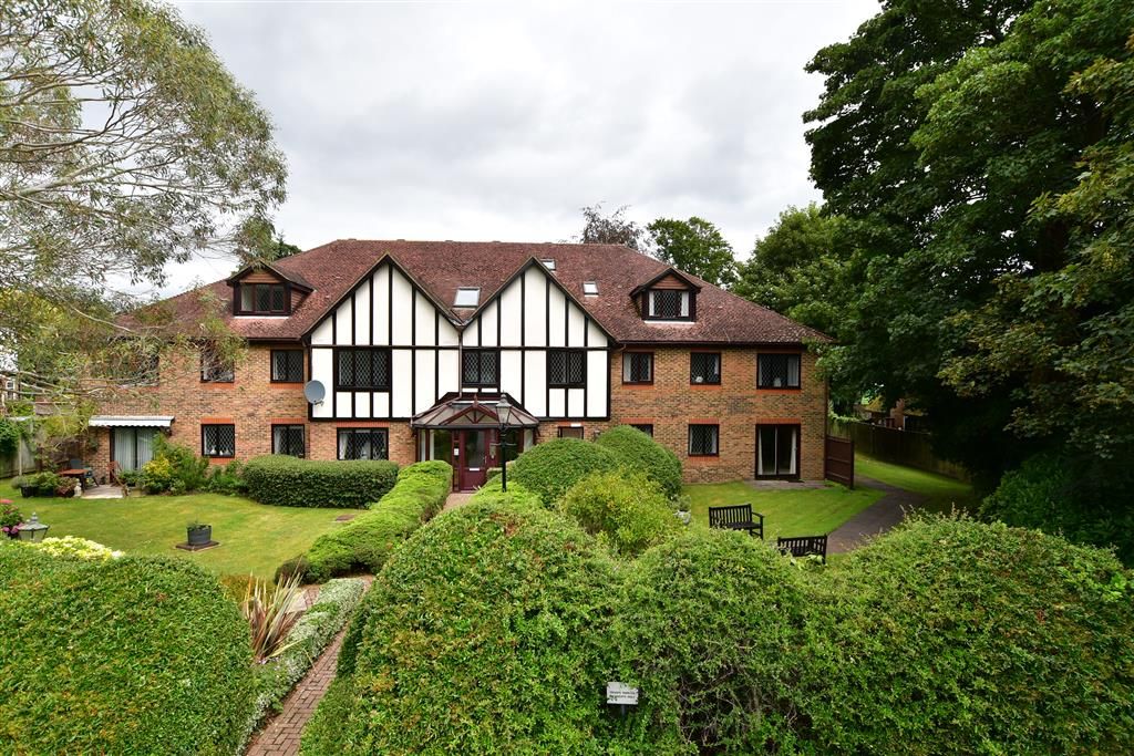1 bed flat for sale in Monks Walk, Reigate, Surrey RH2 Zoopla