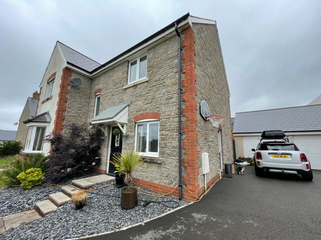 4 bed detached house for sale in Ffordd Y Draen, Coity, Bridgend CF35