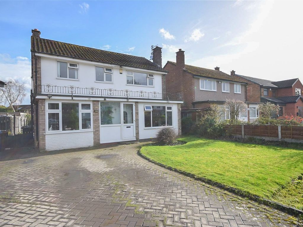 3 bed detached house for sale in Oakdale Drive, Heald Green, Cheadle