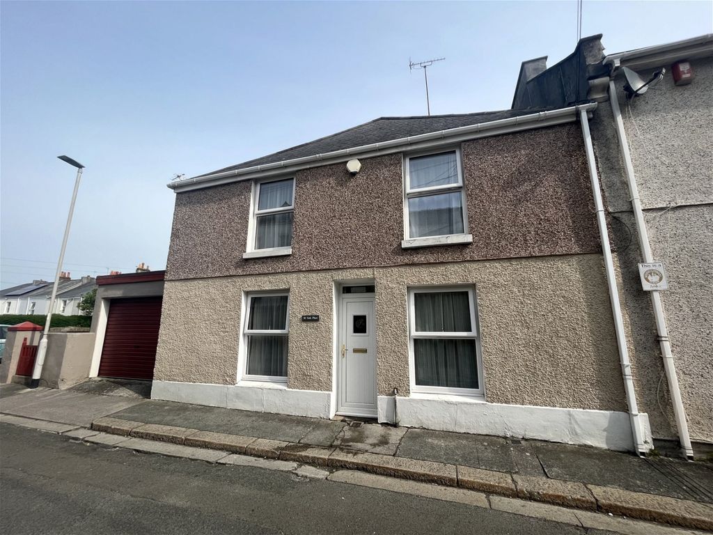 3 bed end terrace house for sale in York Place, Plymouth PL2 - Zoopla