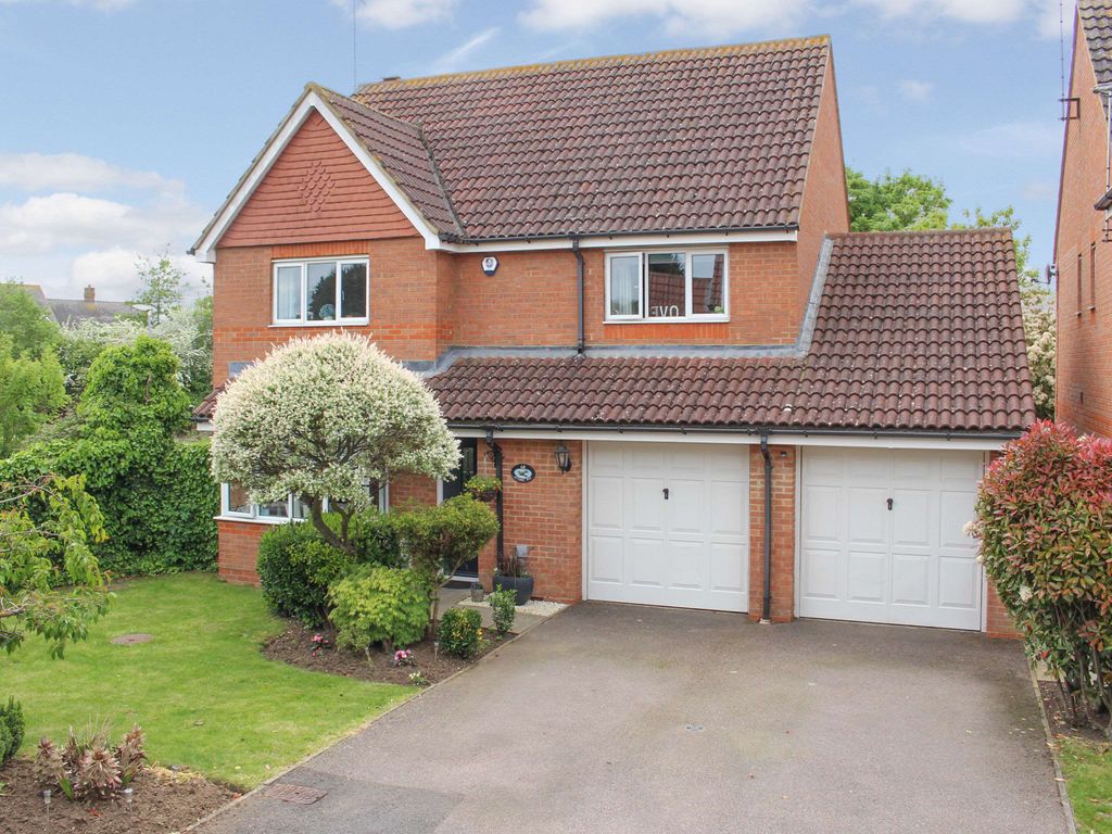 4 bed detached house for sale in Byford Way, Leighton Buzzard LU7, £