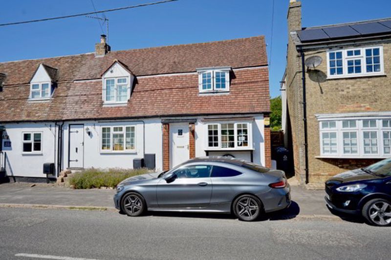 2 bed property for sale in High Street, Great Paxton, Cambridgeshire