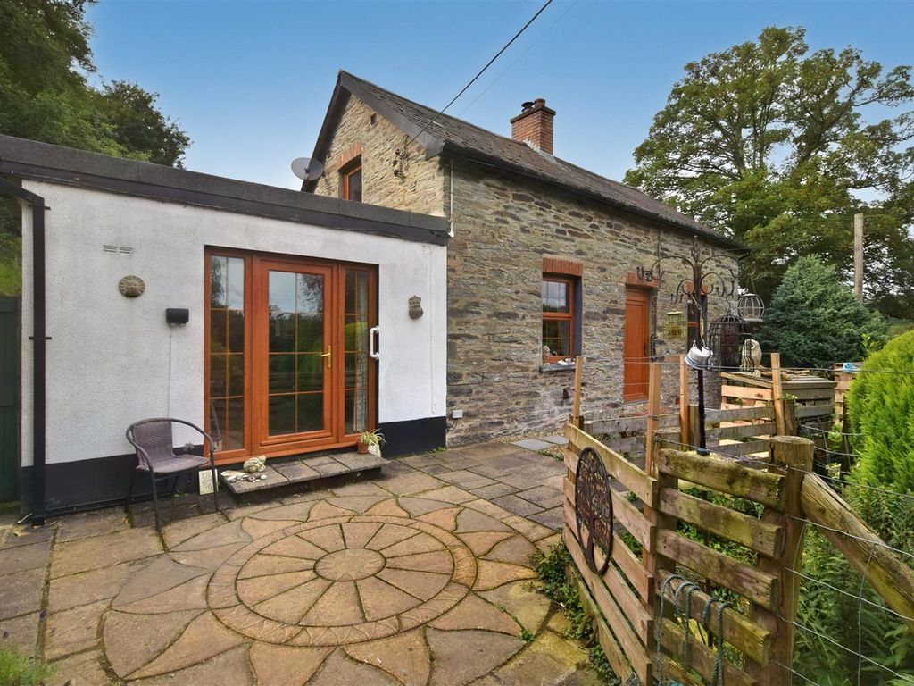 3 bed detached house for sale in Newcastle Emlyn SA38, £350,000 Zoopla