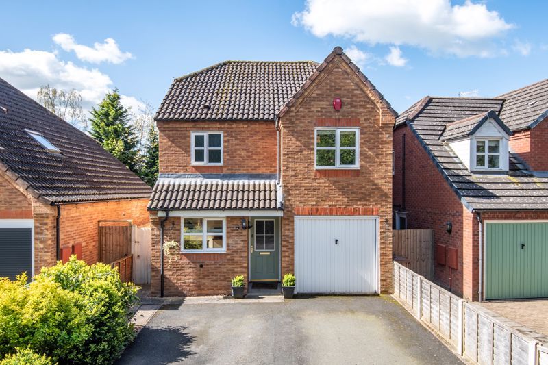 3 bed detached house for sale in Richardson Close, Wychbold, Droitwich