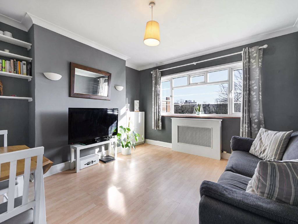 2 bed flat for sale in New Park Road, London SW2 Zoopla