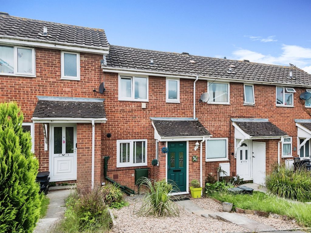 2 bed terraced house for sale in Winwick Road, Freshbrook, Swindon SN5