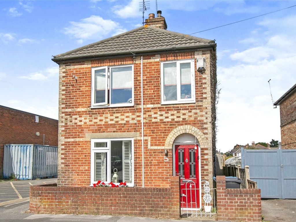 2 bed detached house for sale in Jubilee Road, Poole BH12 Zoopla