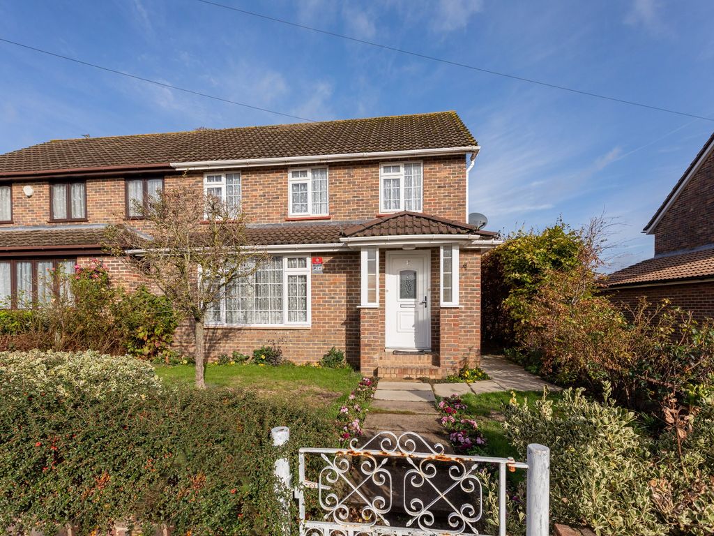 3 bed semidetached house for sale in Malvern Road, Maidenhead SL6 Zoopla