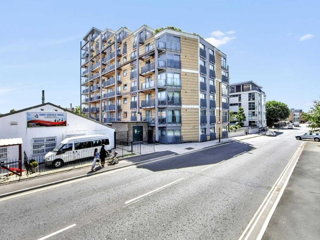 2 bed flat for sale in Sumner Road, London SE15, £475,000 Zoopla