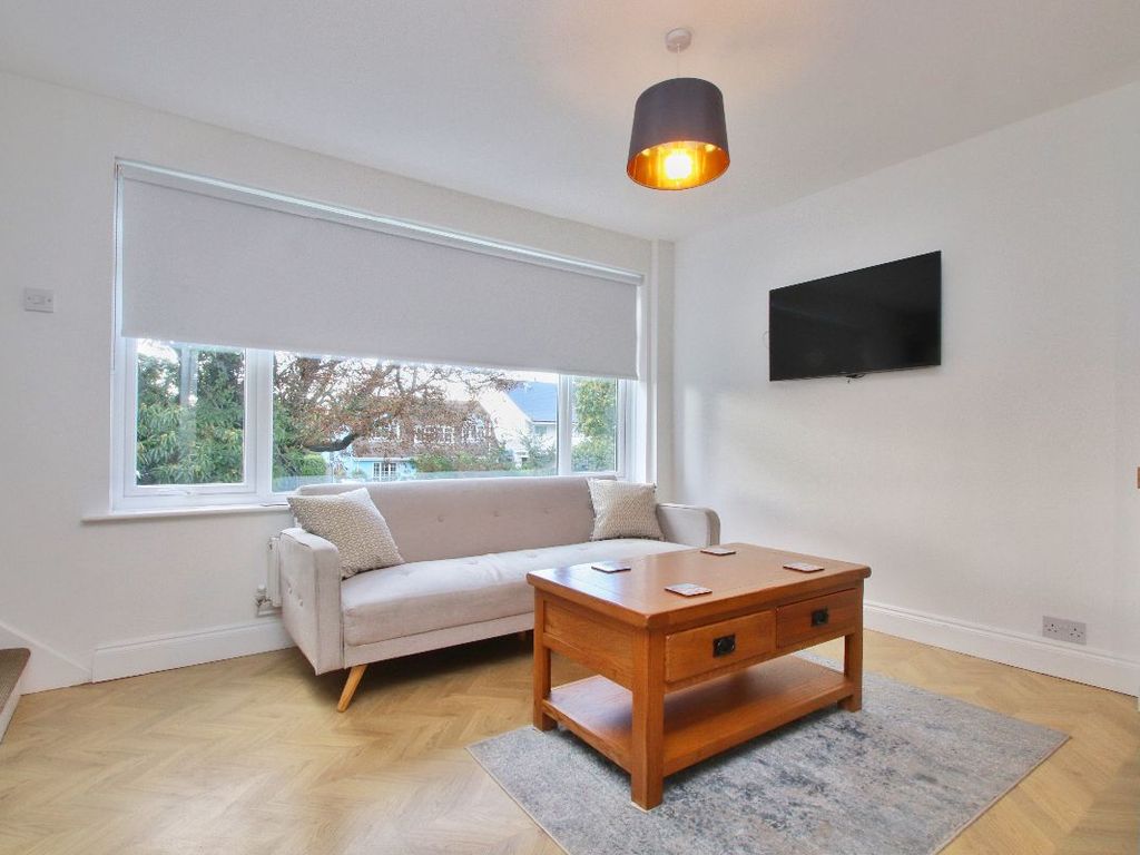 3 bed flat to rent in Magdalen Court, Broadstairs CT10, £1,150 pcm Zoopla