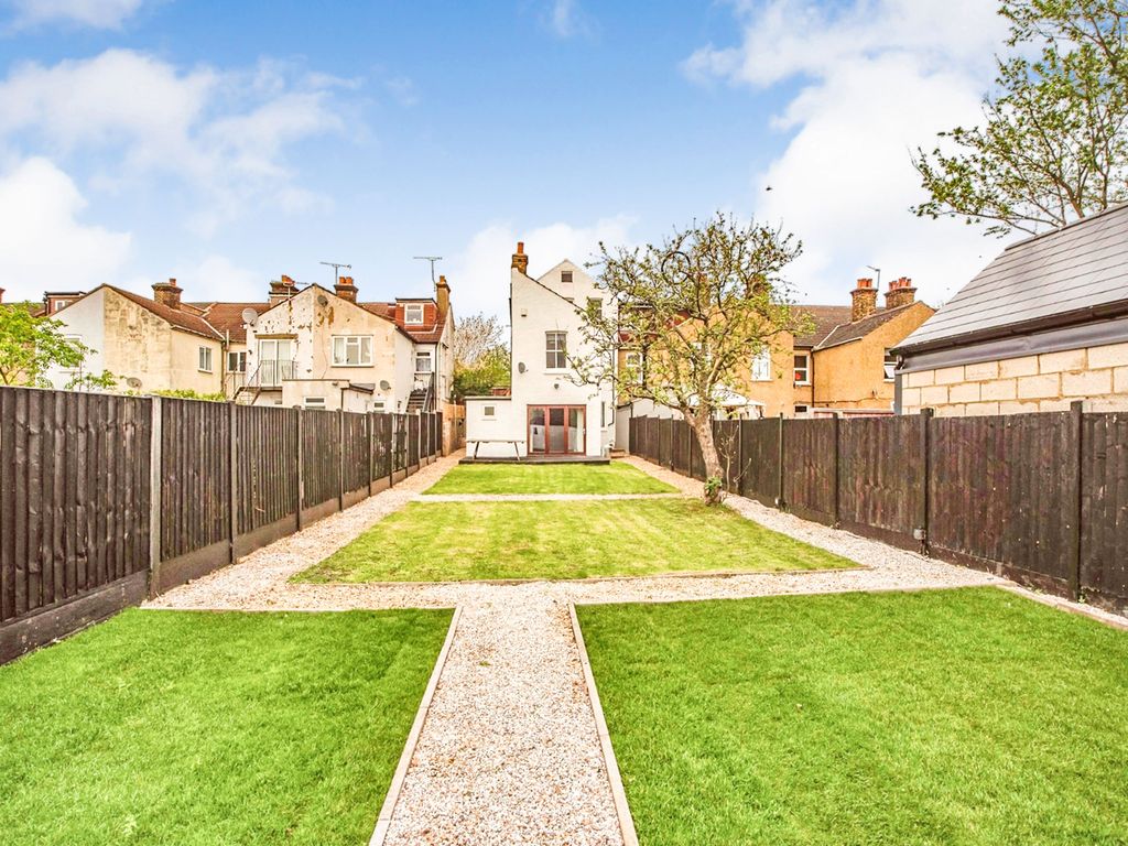 5 bed end terrace house for sale in Southland Terrace, London Road