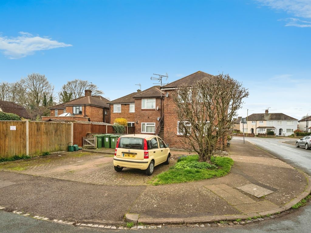 2 bed flat for sale in Cottonmill Lane, St.Albans AL1, £325,000 Zoopla