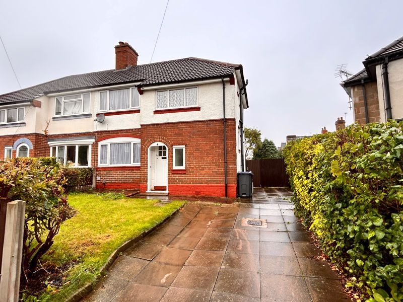 3 bed semidetached house for sale in Maple Road, 152334 B72, £241,000