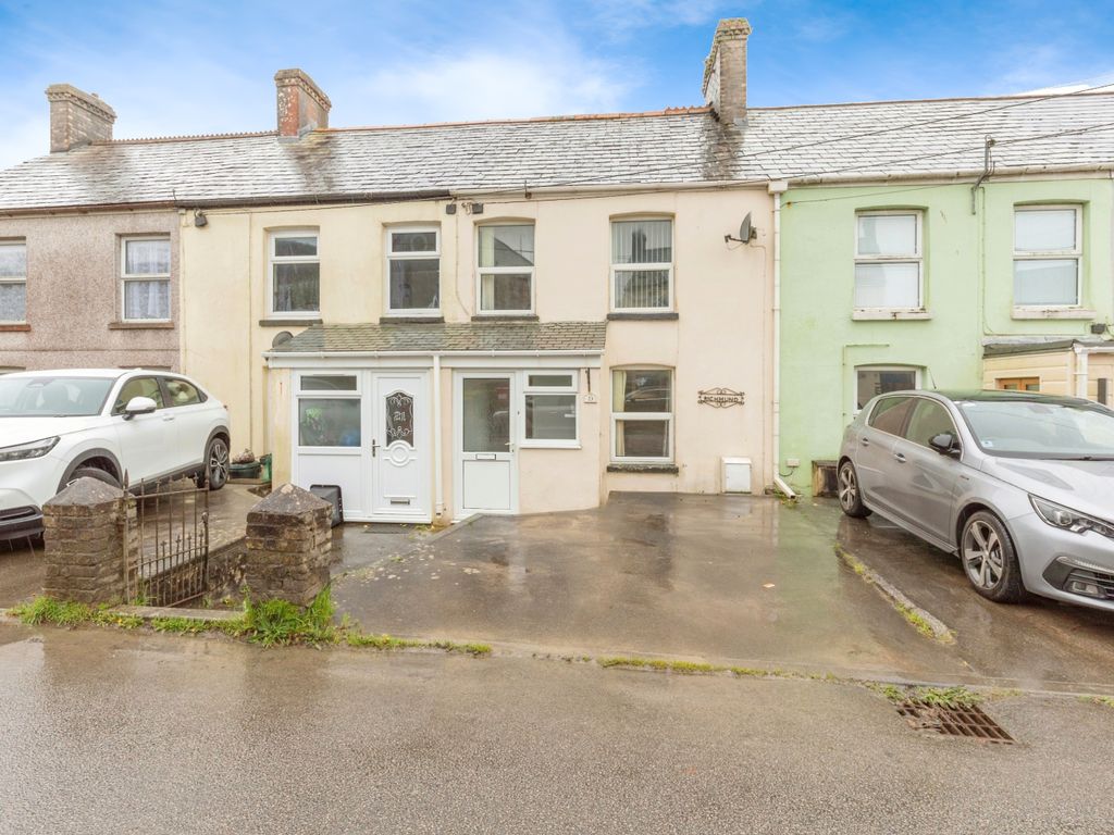 3 bed terraced house for sale in Central Treviscoe, St. Austell