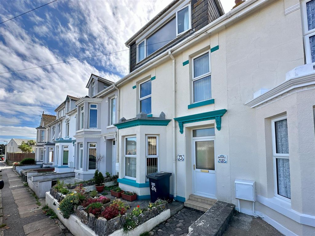 5 bed terraced house for sale in Trafalgar Terrace, Higher Furzeham