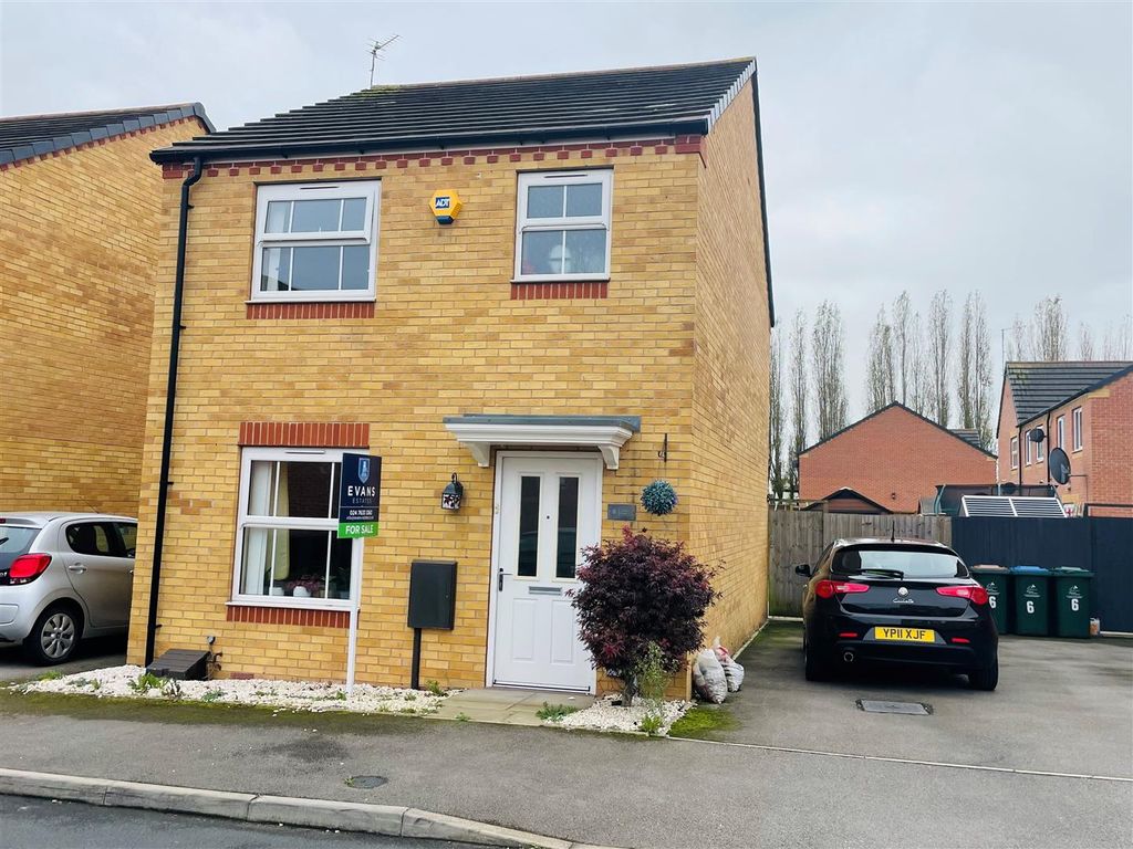 3 bed detached house for sale in Faulkes Road, Whitmore Park, Coventry
