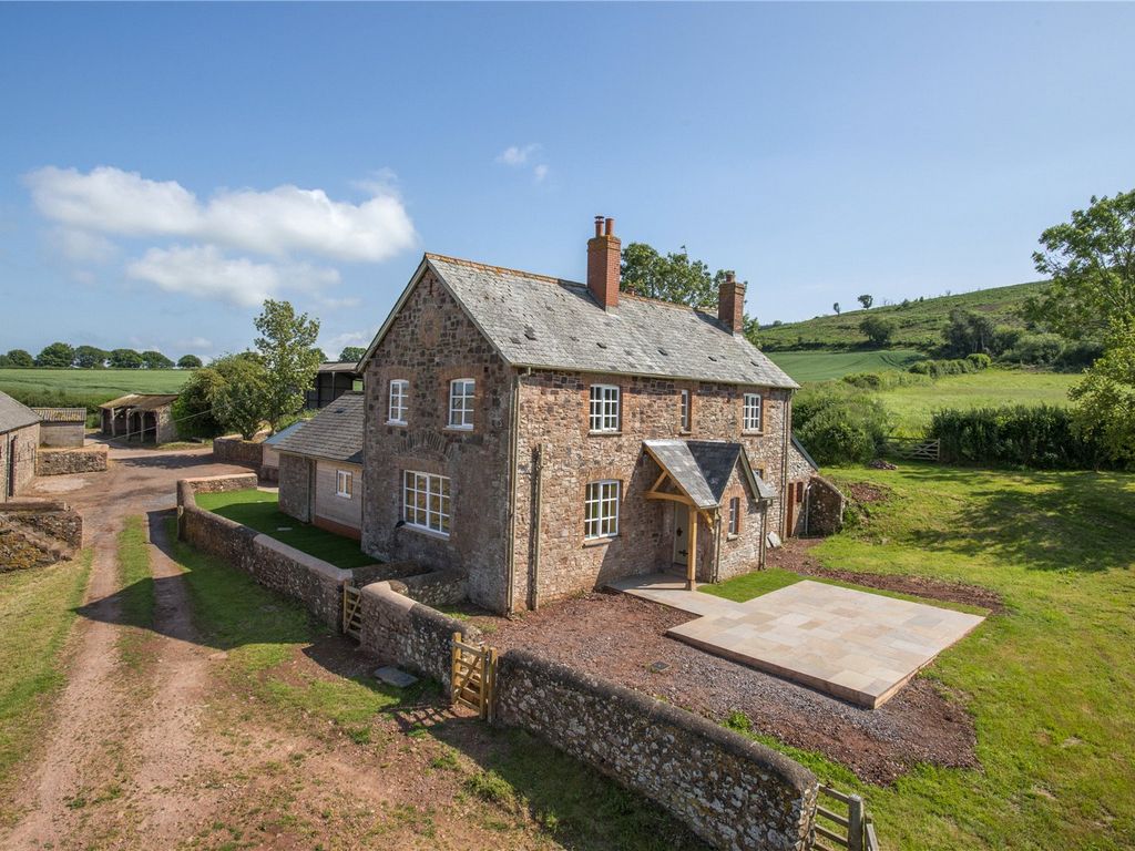 5 bed detached house to rent in Minehead, Somerset TA24