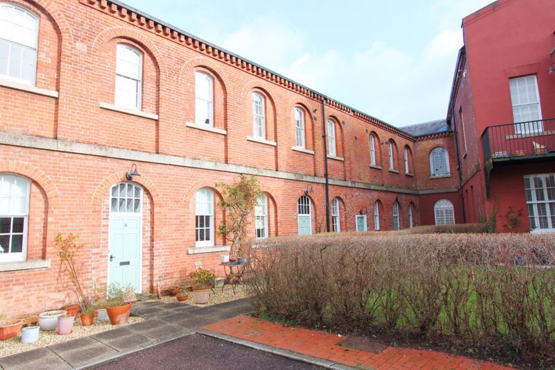 2 bed town house to rent in Buckland Walk, Devington Park, Exminster EX6 Zoopla