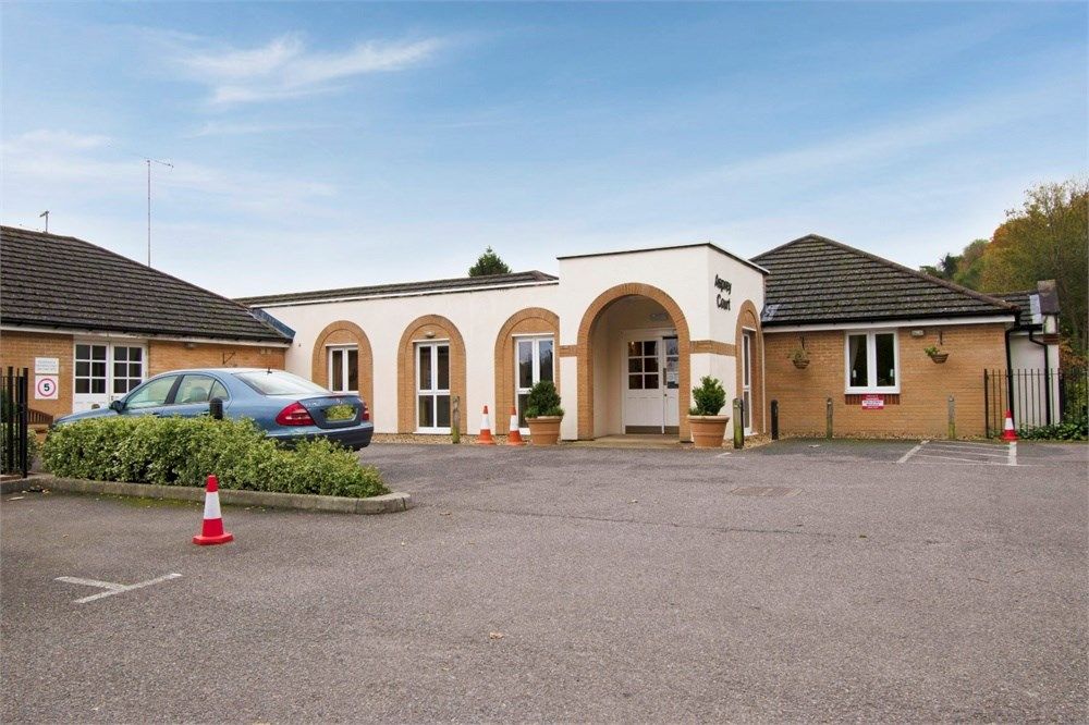 1 bed property for sale in Stafford Road, Caterham CR3 Zoopla